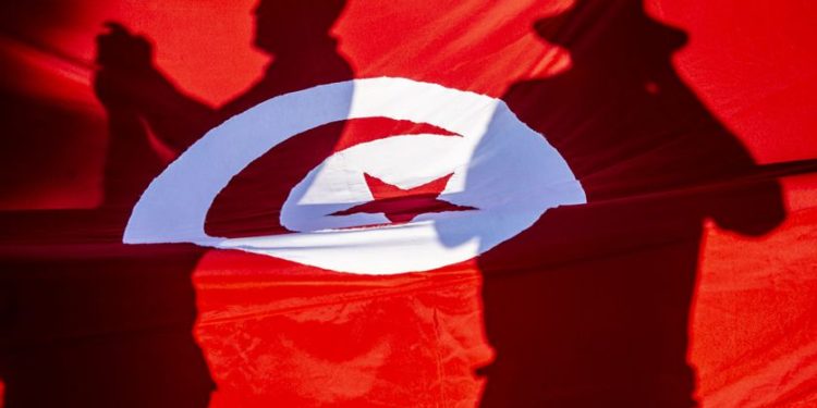 tunisie drapeau protestation