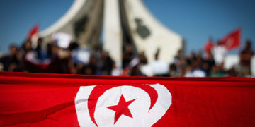 tunisie révolution kasbah drapeau