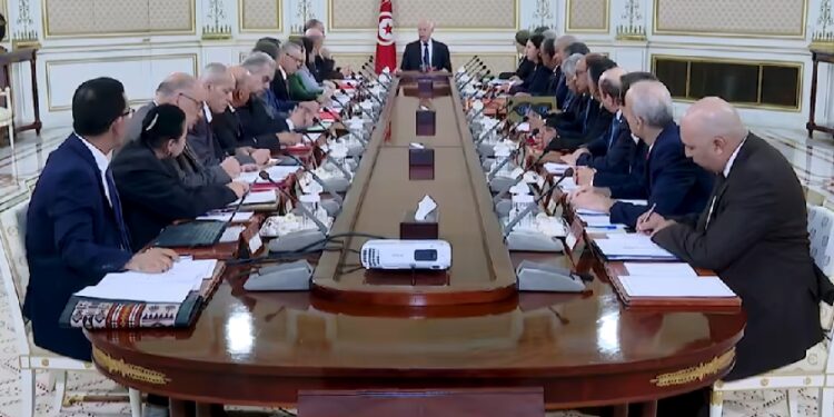 Pour la première fois, Saïed réunit le gouvernement Maddouri.