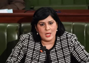 Abir Moussi est en grève de la faim : son comité de défense dénonce le refus du suivi médical et des violations de ses droits